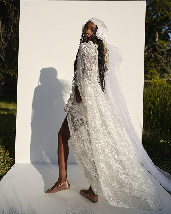 40 Chic Veil Alternatives: Trendy Bridal Accessories for a Modern Look