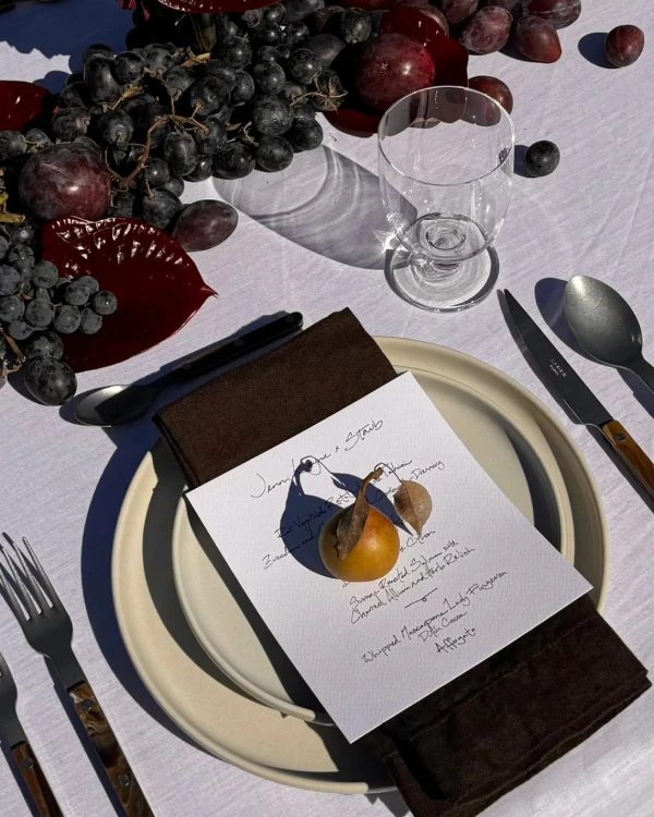 40 Place Settings Trends in 2025 to Transform Your Wedding Table — photo 2