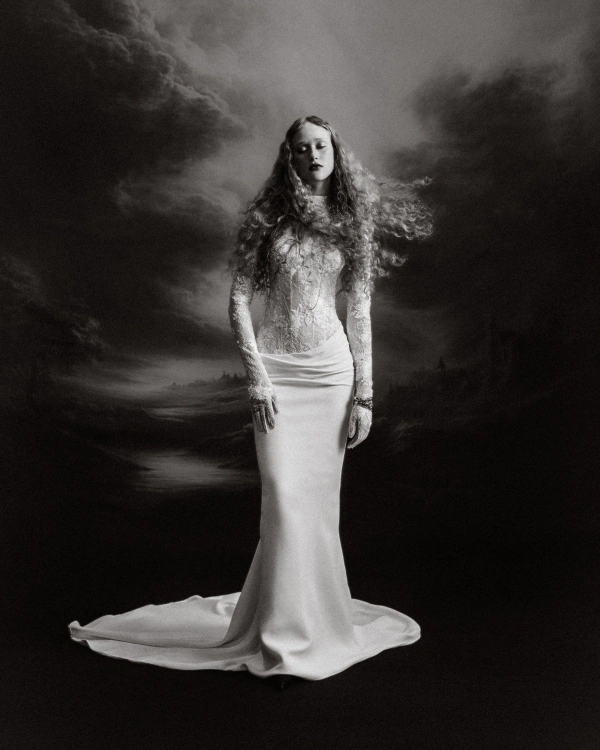 30 Chic Bridal Dresses Perfect for an Italian Wedding — photo 2