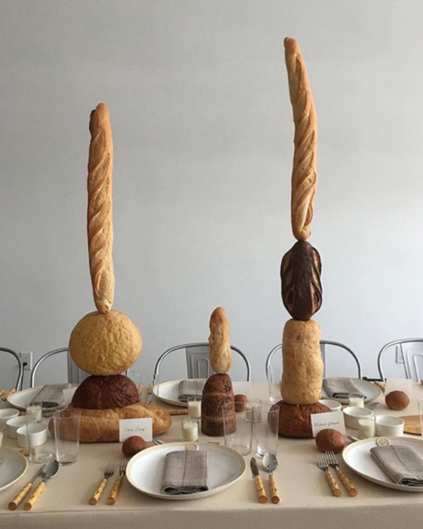 40 Surrealist Decor Ideas to Create a Dreamlike Celebration