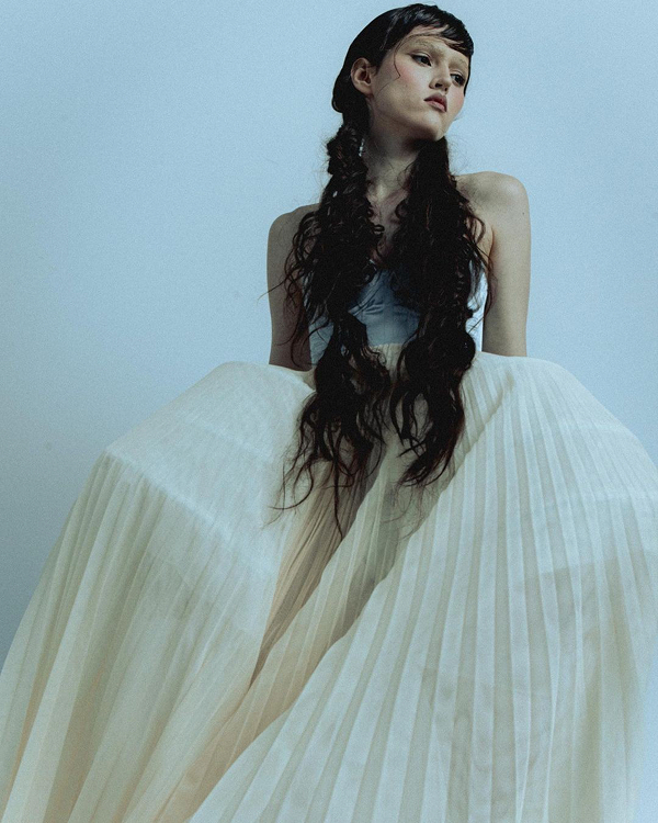 20 Ethereal & Romantic Bridal Hairstyles