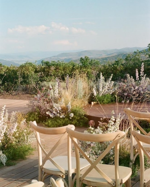 Wedding Florist in the USA | Wedding Decorators, Flower Arrangements in America | Bouquet For Bride