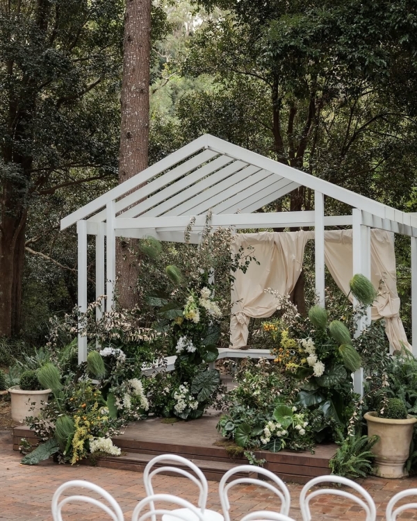 10 Major Wedding Floral Trends for Spring & Summer 2025