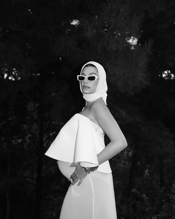 40 Chic Veil Alternatives: Trendy Bridal Accessories for a Modern Look