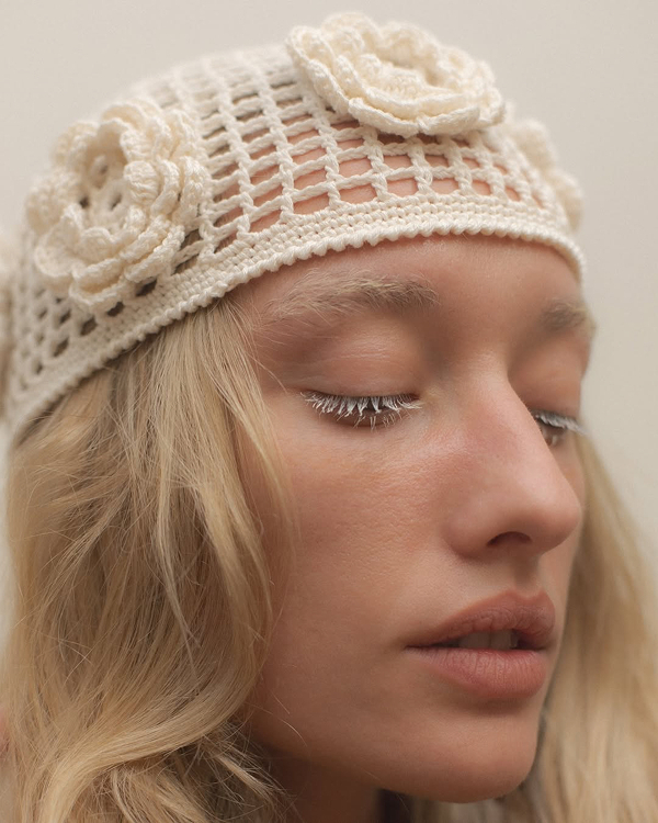 40 Chic Veil Alternatives: Trendy Bridal Accessories for a Modern Look