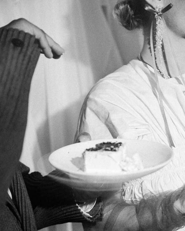 An Enchanting Lakeside Wedding in Canada