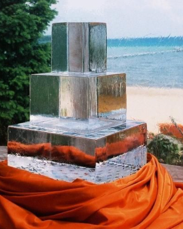 20 Stunning Ice Sculpture Ideas for Your Wedding