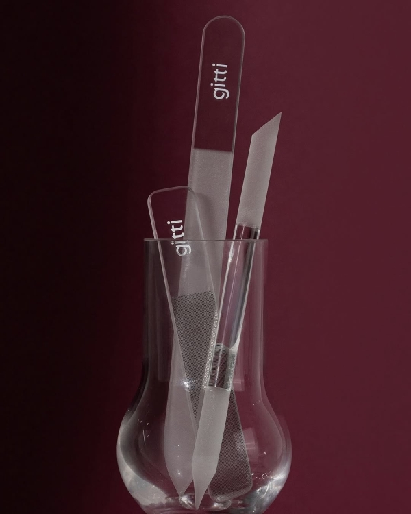 7 Nail Care Tips for Stronger & Healthier Nails