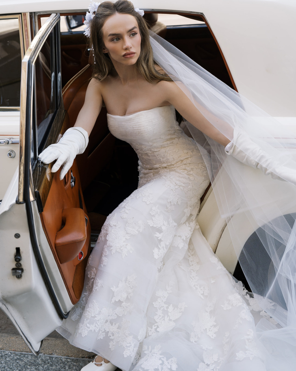 An Artful & Stylish Wedding with a Touch of Grunge