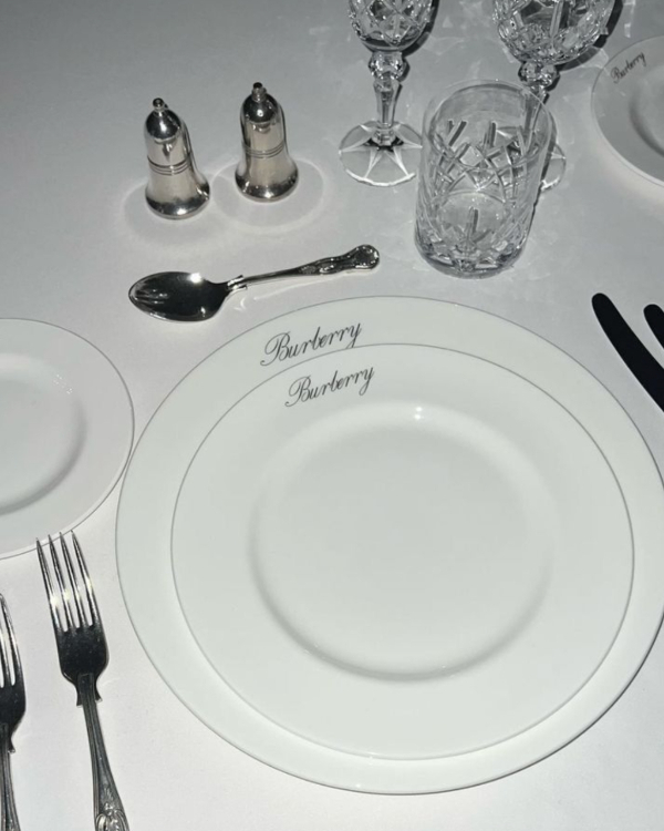 40 Place Setting Trends for 2025 to Transform Your Wedding Table
