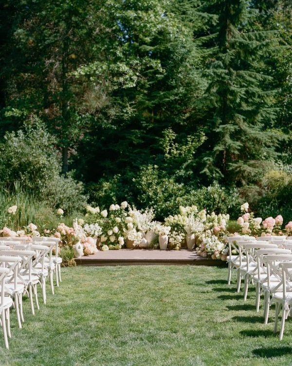 Wedding Florist in the USA | Wedding Decorators, Flower Arrangements in America | Bouquet For Bride