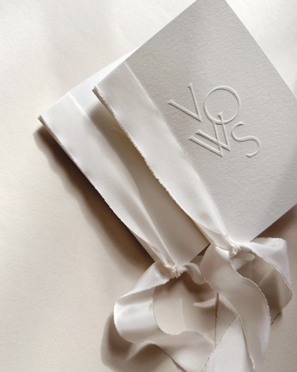 32 Blind Embossed Stationery Ideas for Weddings and Beyond