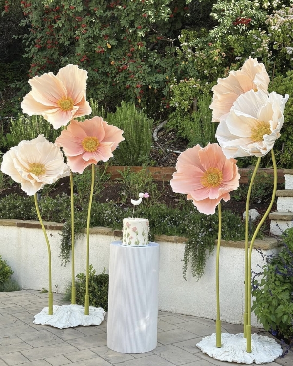 Trend: Giant Paper Flower Installations