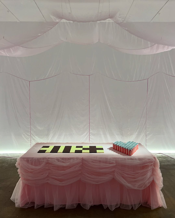 50 Bold & Breathtaking Maximalist Wedding Decor Ideas