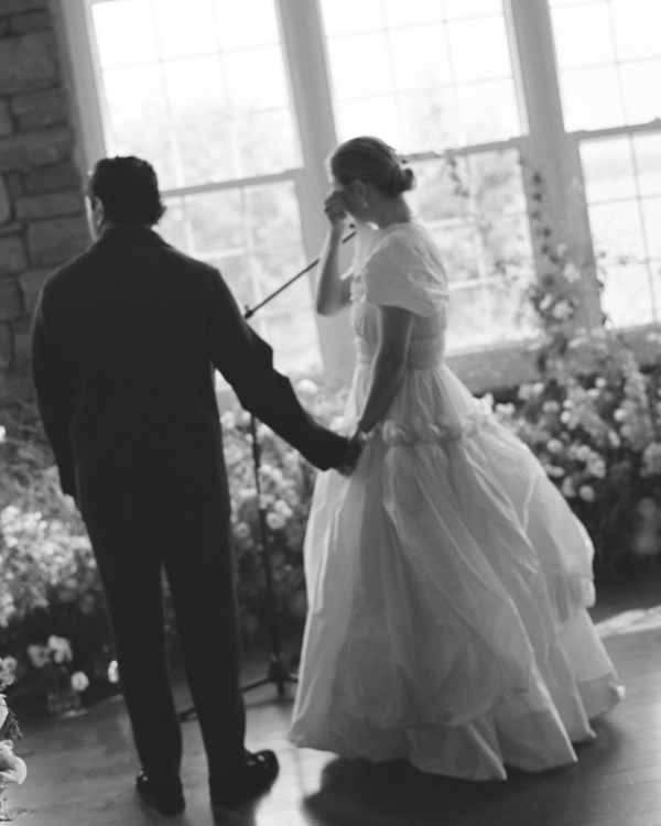 An Enchanting Lakeside Wedding in Canada