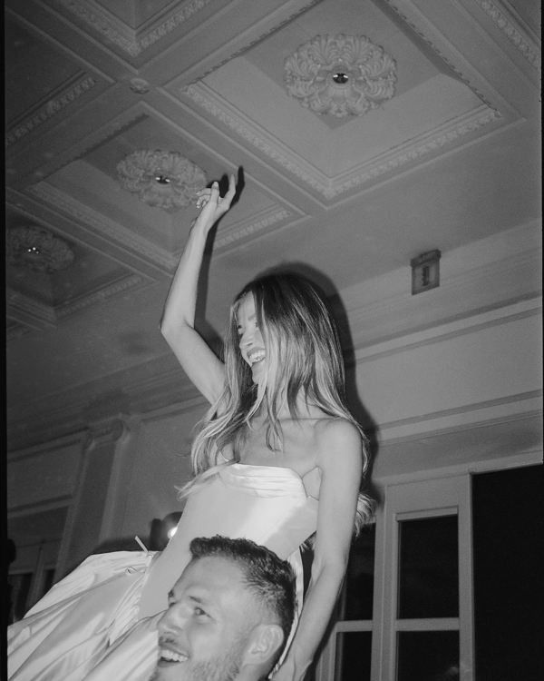 10 Must-Have Wedding Reception Photos, According to Top Photographers