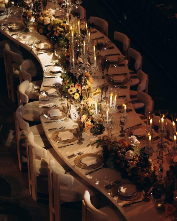 40 Surrealist Decor Ideas to Create a Dreamlike Celebration