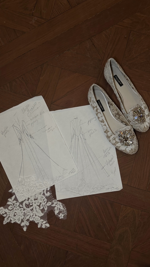 Content Creators Hype Gal