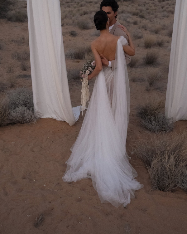 An Ethereal & Otherworldly Wedding in the Arabian Desert