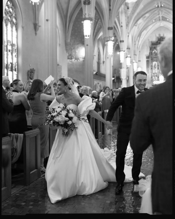 How to Plan the Perfect Wedding Day Timeline for Candid Photography