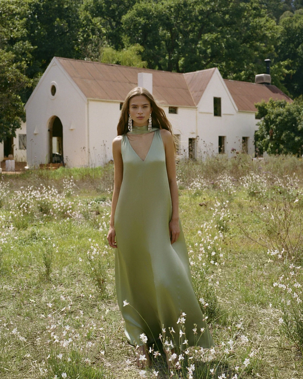 Meet “Fern”: Shona Joy’s Fresh Take on Modern Bridesmaid Dressing — photo 1