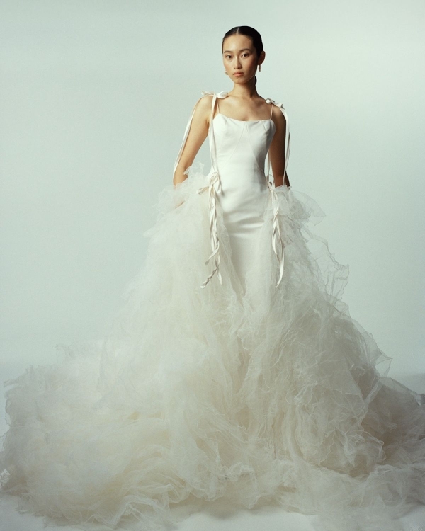 20 Textural Bridal Dresses We're Crushing On