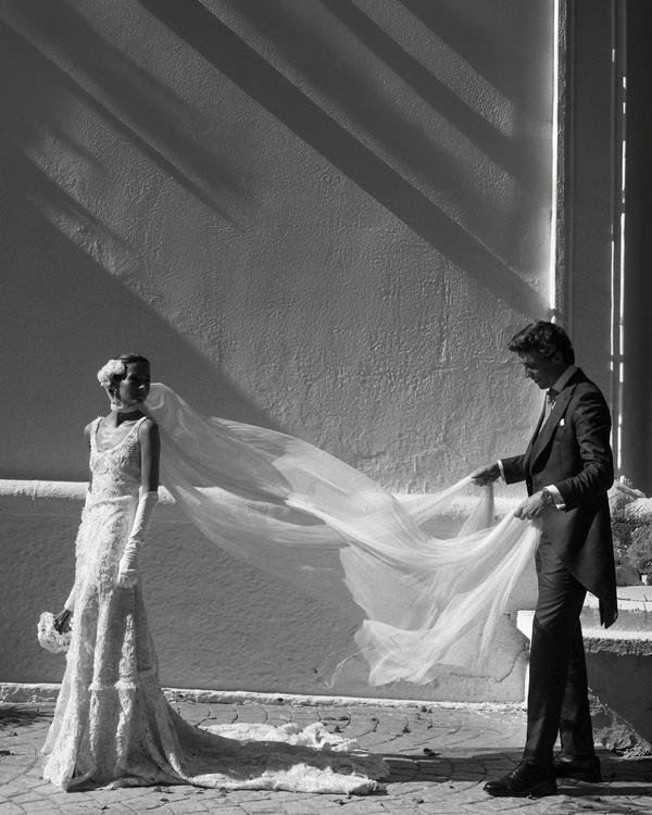 The Art of Documentary Wedding Photography: Balancing Real Moments and Editorial Vision — photo 1