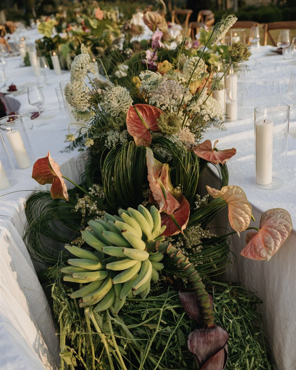 A Slim Aarons Inspired Wedding with Tropical Touches in the Byron Bay Hinterland — photo 2