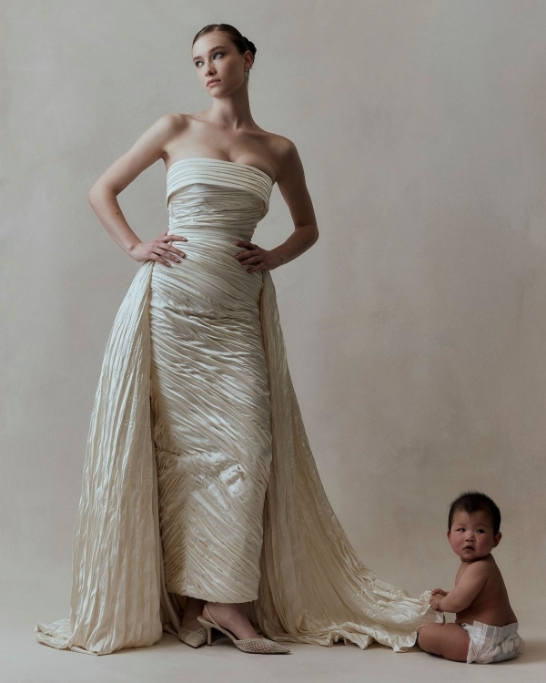 20 Textural Bridal Dresses We're Crushing On