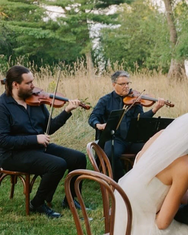 The Wedding Band Guide: 18 Live Music Styles to Set the Tone for Your Big Day — photo 1