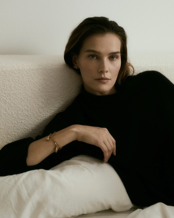 Floral Motif Jewelry for a Wedding Day