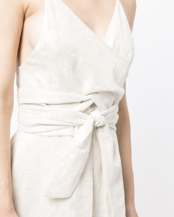 Top 10 White Linen Wedding Dresses for Summer | Stylish Linen Outfits for Weddings