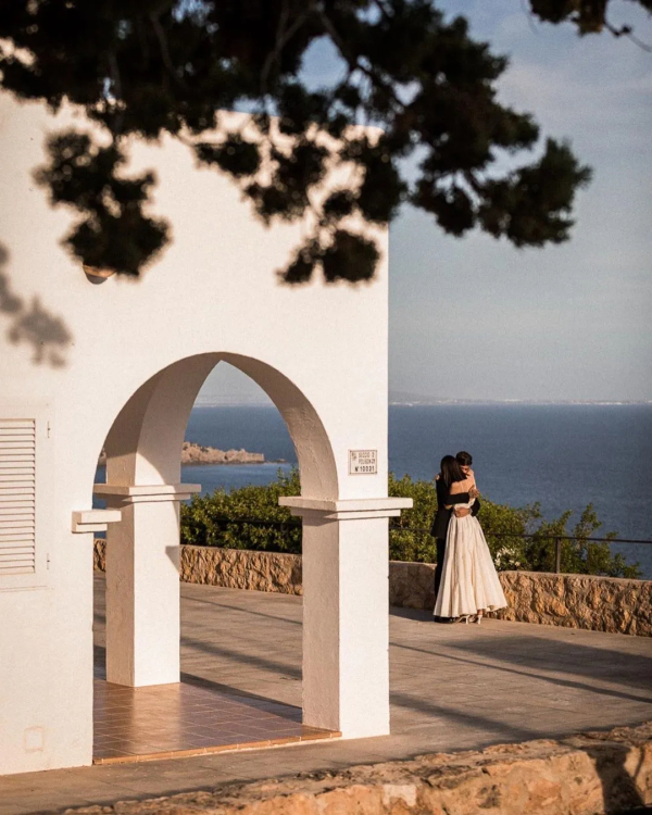 Famous Model's Wedding Gowns | Wedding Dresses of Famous Models | Vittoria Ceretti, Luigi D'urso and Others