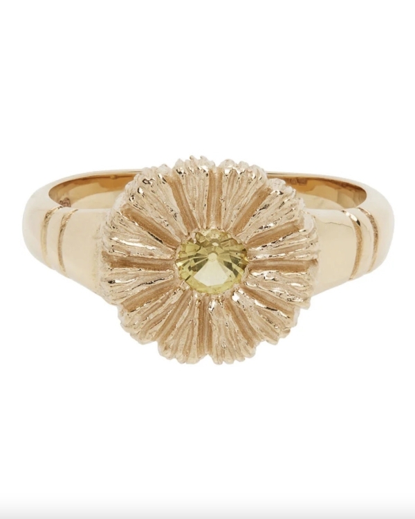 Floral Motif Jewelry for a Wedding Day