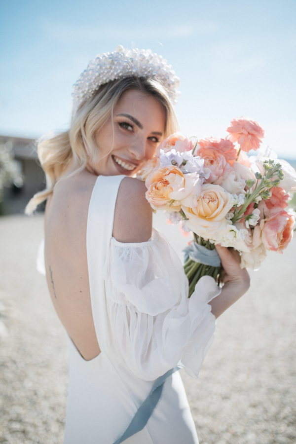 A Wedding Dream in Tuscany: Tranquil Majesty, Modern Attire, Fashionable Design, and Vibrant Captures