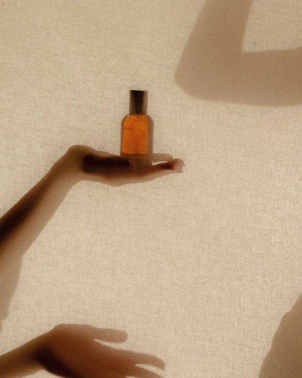 How to Pick Your Perfect Wedding Perfume