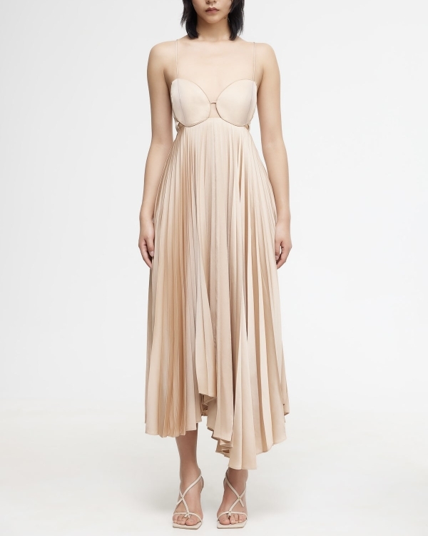 Beautiful Honeymoon Dresses | Find Your Perfect Gown for Tropical Getaway