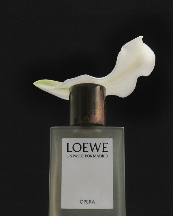 How to Pick Your Perfect Wedding Perfume