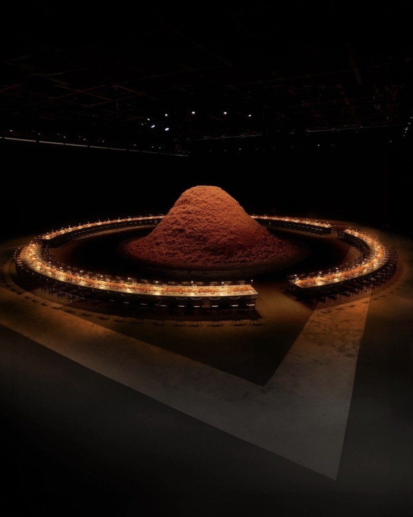 Tips on Creating Beautiful Set Design | Wedding Table Styling Hacks