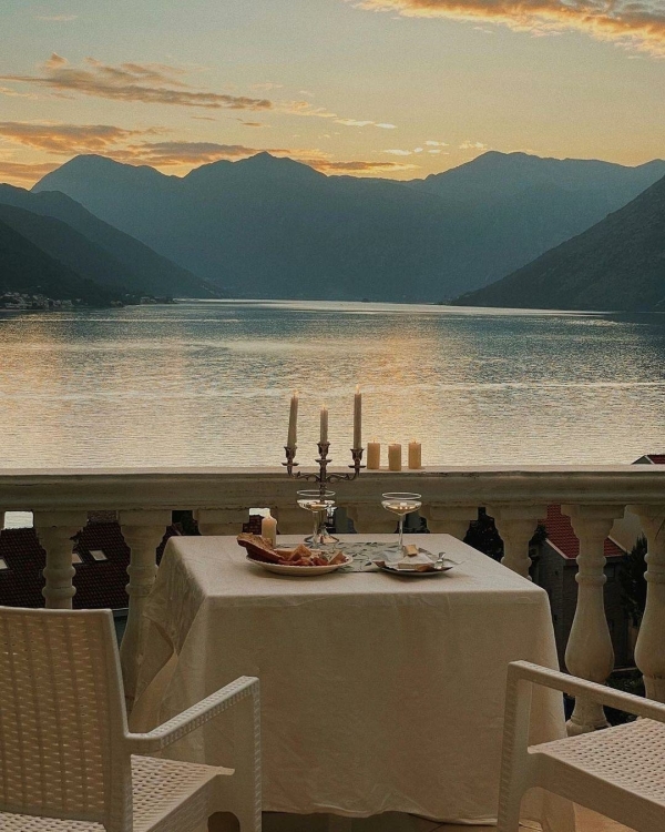 6 Apps to Help You Plan Your Perfect Honeymoon