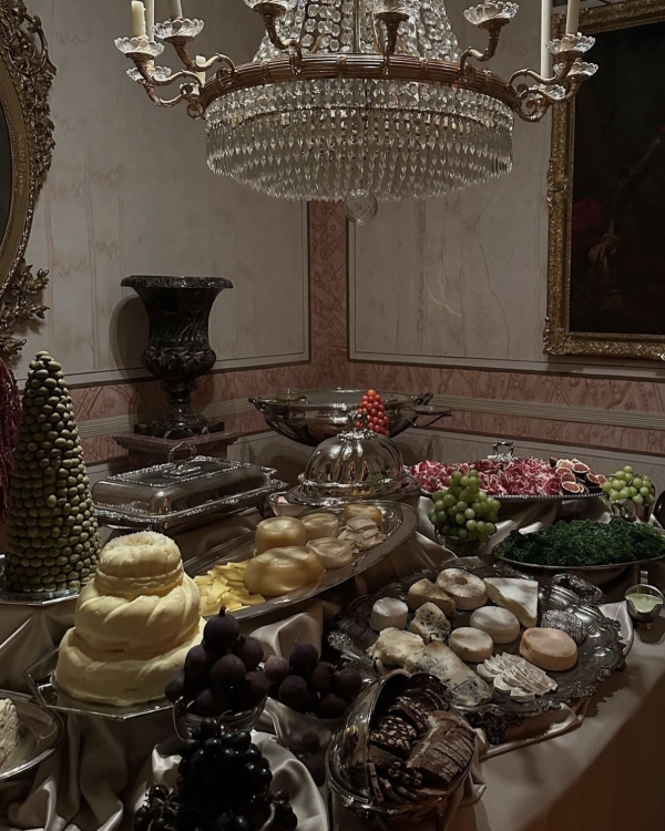 Inspiration for Grazing Tables | Food Styling and Event Planning Trend