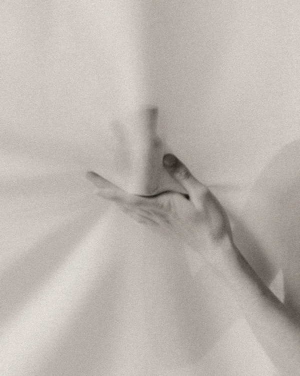 How to Pick Your Perfect Wedding Perfume