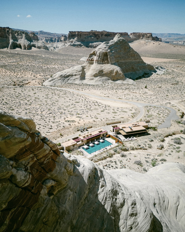 Gorgeous Wedding in the Silence of Ancient Stones of Amangiri