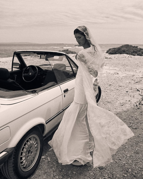 The Ultimate Hair & Beauty Guide for Beach Weddings