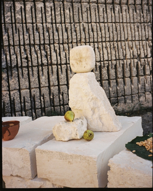An Artistic Wedding Amongst a Breathtaking Quarry in Mallorca