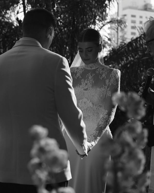 10 Must-Have Ceremony Photos According to Top Photographers