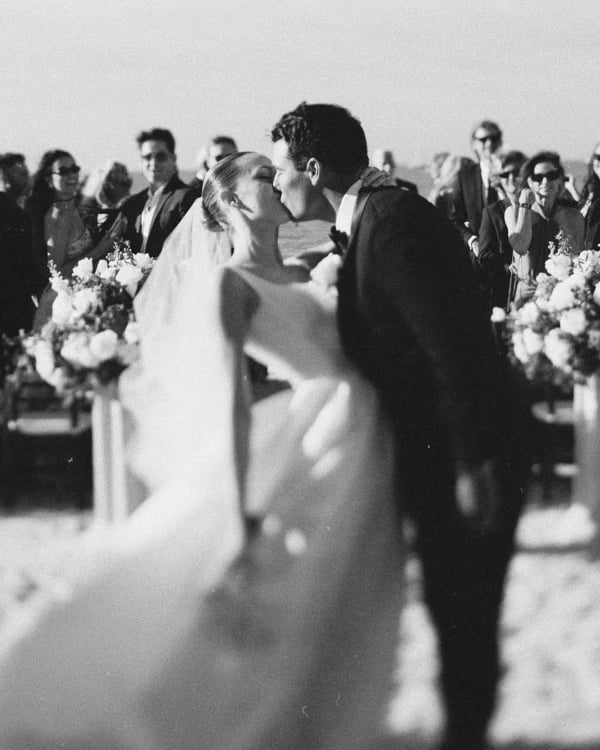 10 Must-Have Ceremony Photos According to Top Photographers