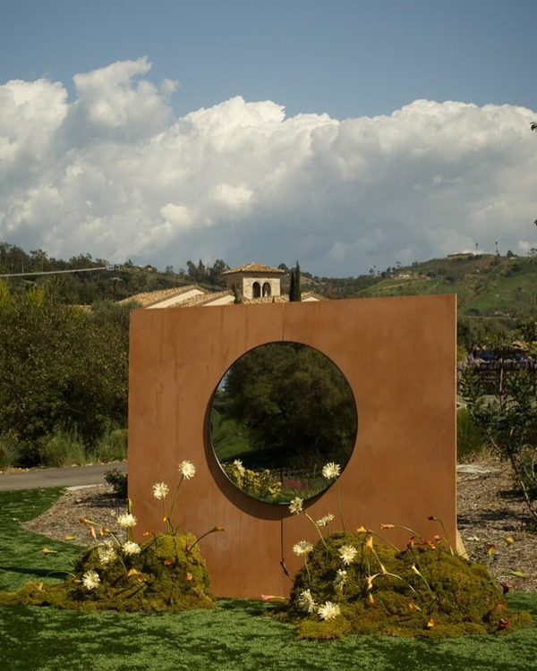 7 Key Ingredients for a Fashion-Forward Editorial Wedding Style