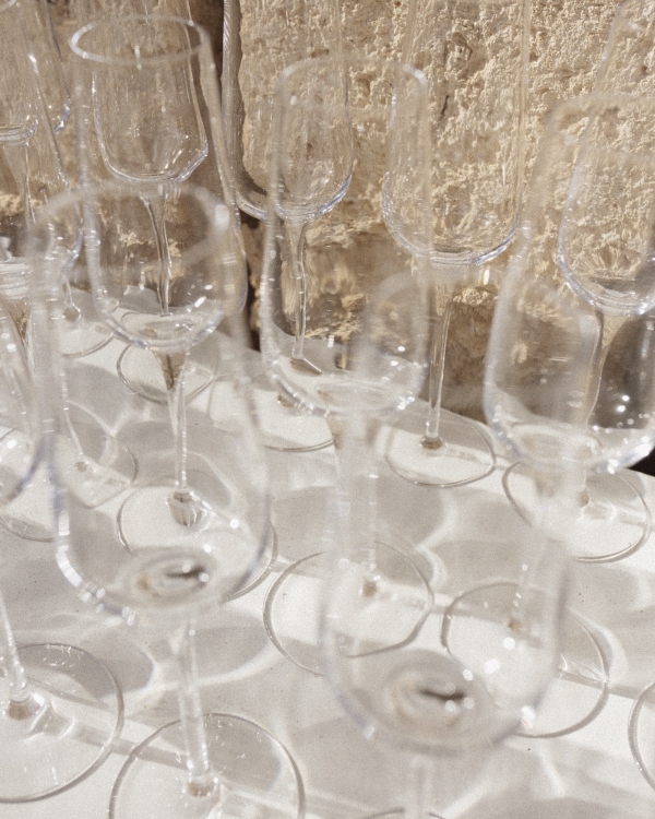 An Artistic Wedding Amongst a Breathtaking Quarry in Mallorca