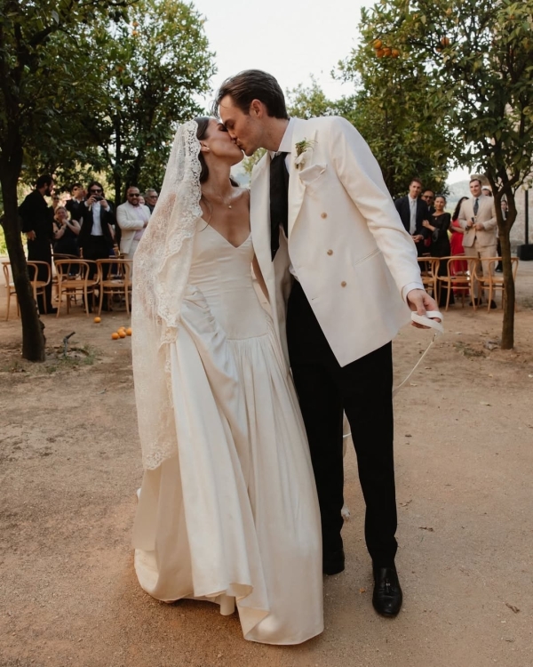 The Best Veils for Every Wedding Dress Style & Silhouette